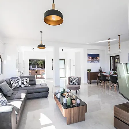 Villa Imagine Your Family Renting A Luxury Holiday Close To Protaras' Main Attractions, 1217
